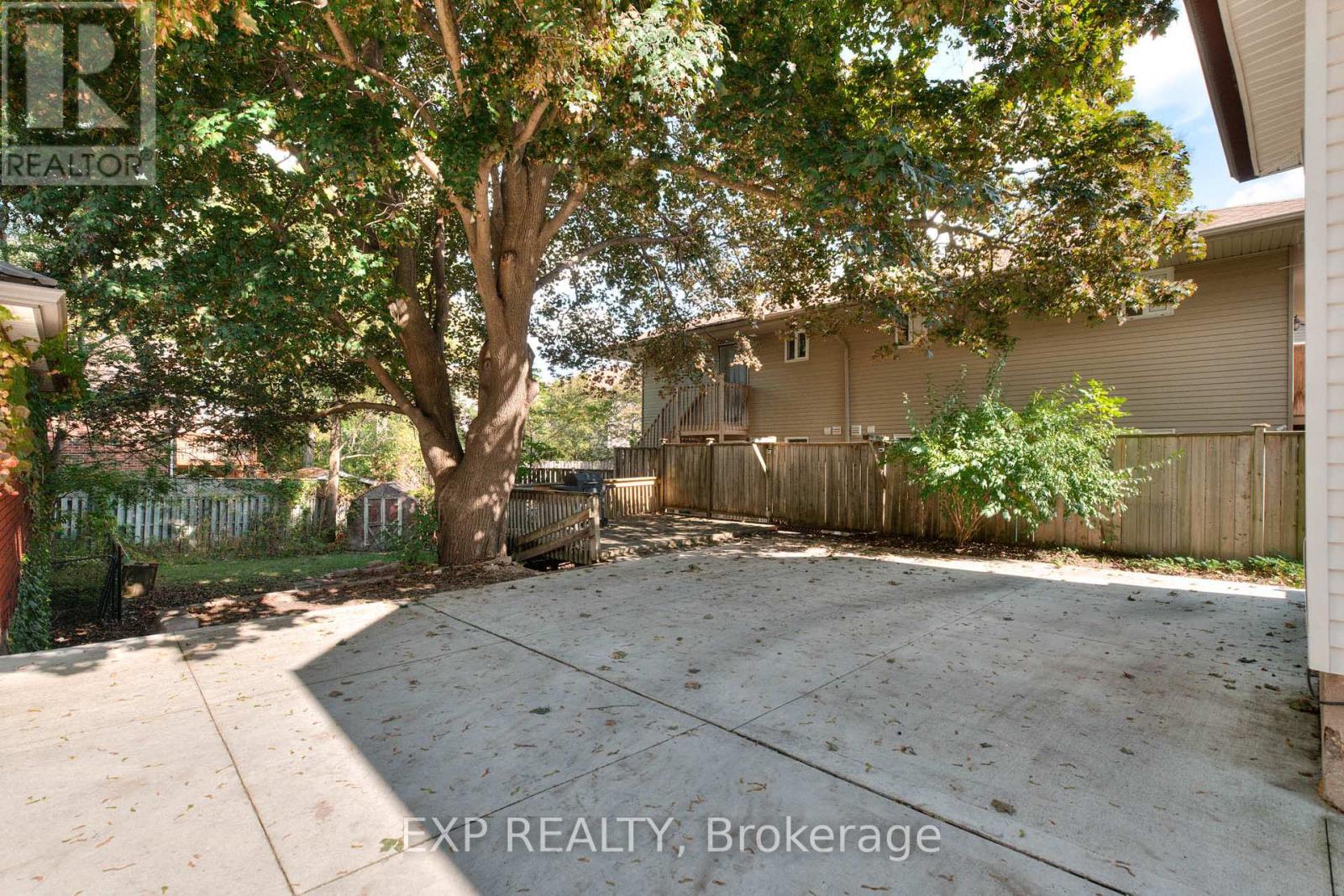 50 Walnut Street, Kitchener, Ontario  N2G 1P6 - Photo 8 - X12434865