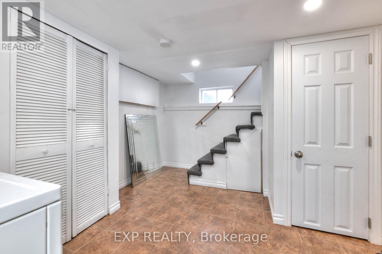 50 Walnut Street, Kitchener, Ontario  N2G 1P6 - Photo 13 - X12434888