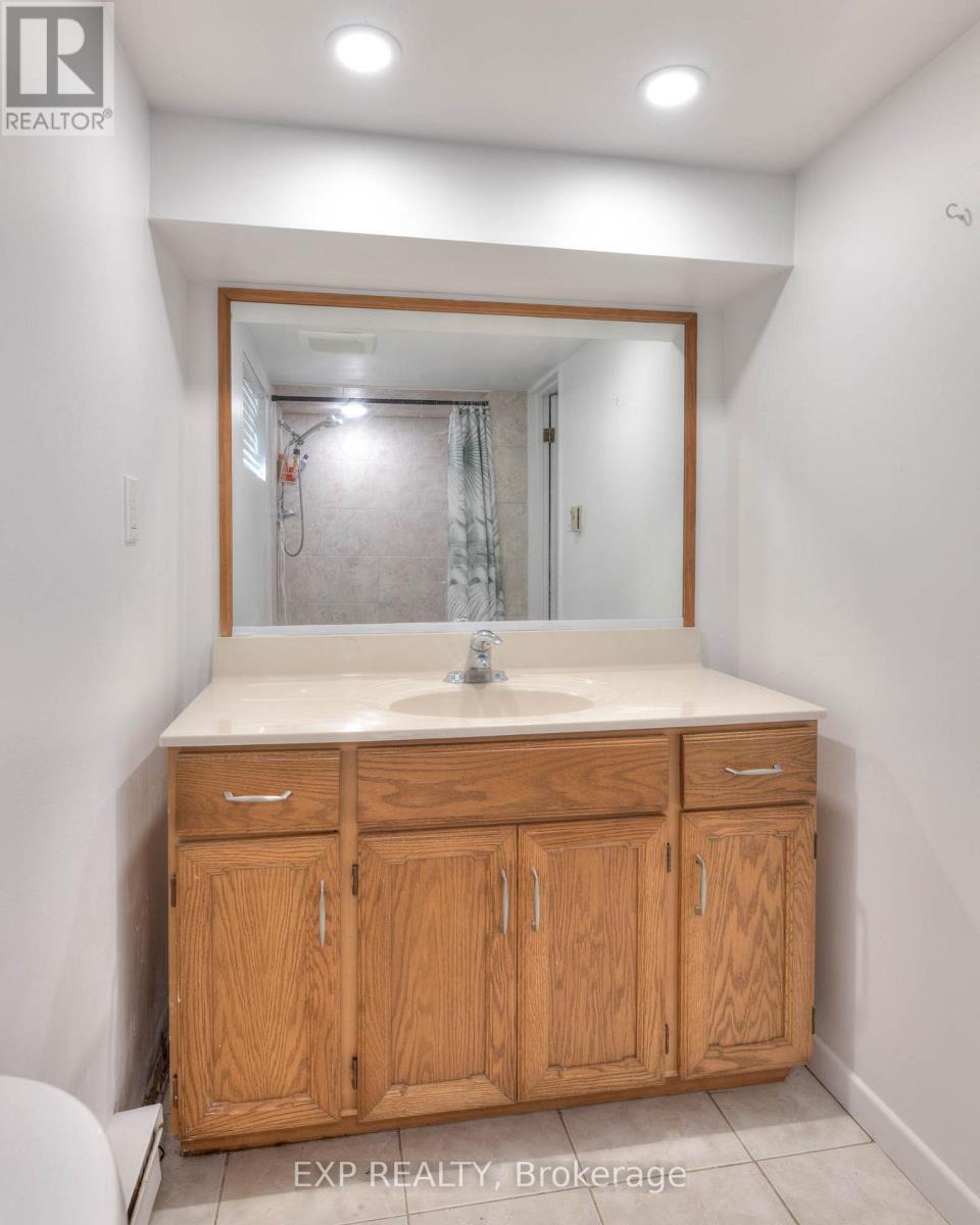 50 Walnut Street, Kitchener, Ontario  N2G 1P6 - Photo 18 - X12434888