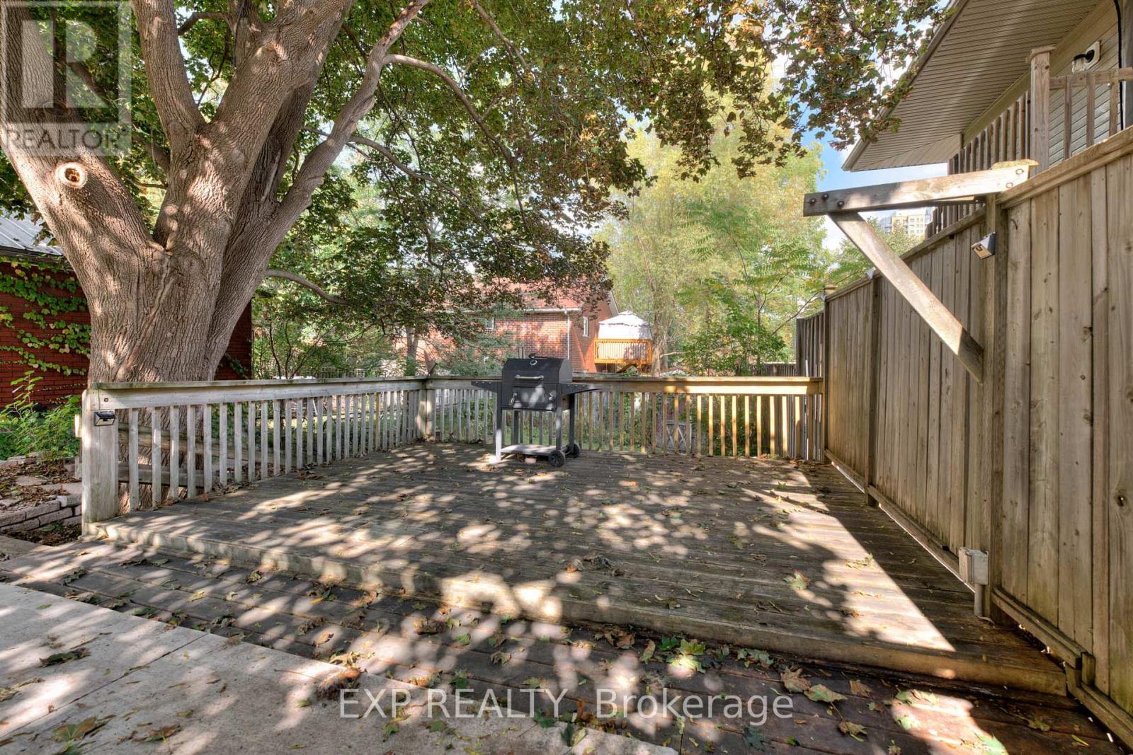 50 Walnut Street, Kitchener, Ontario  N2G 1P6 - Photo 31 - X12434888