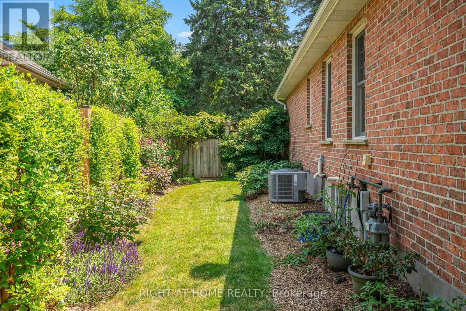 26 Park Court, Niagara-On-The-Lake, Ontario  L0S 1J0 - Photo 38 - X12434912