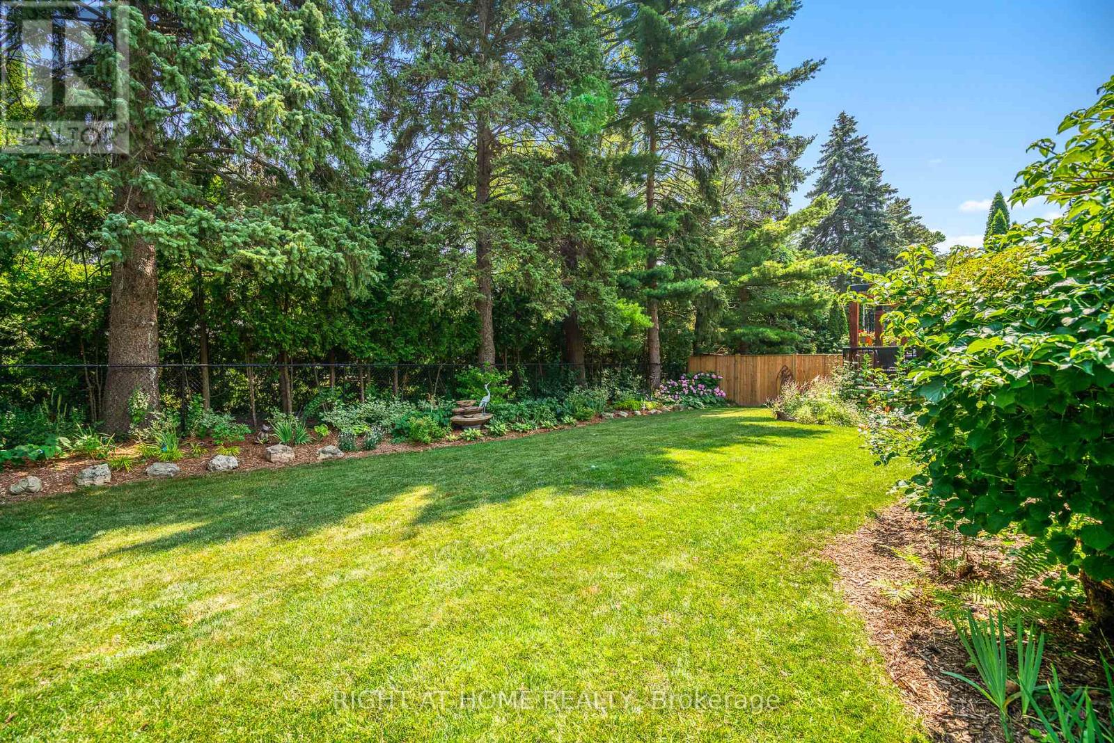 26 Park Court, Niagara-On-The-Lake, Ontario  L0S 1J0 - Photo 42 - X12434912