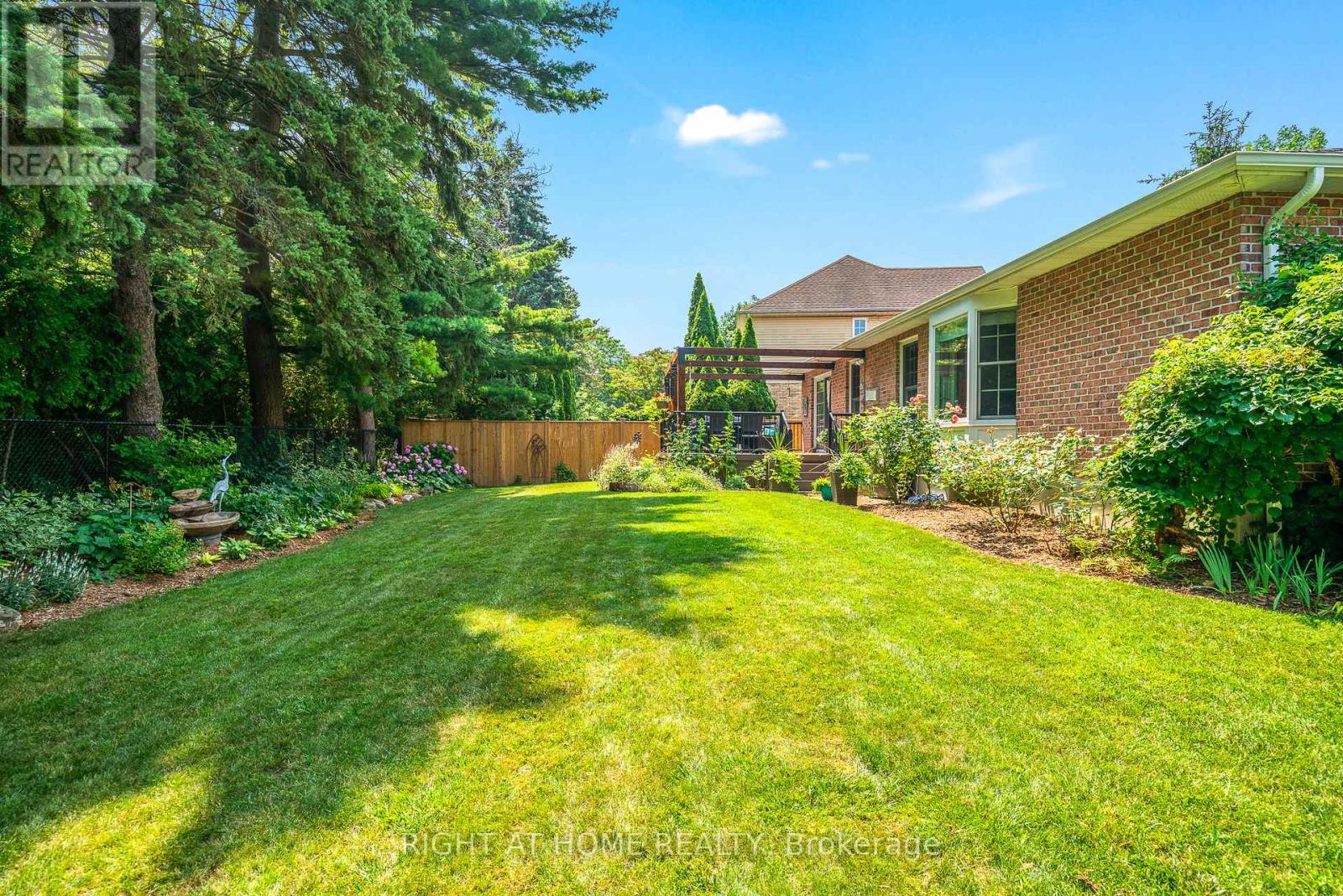 26 Park Court, Niagara-On-The-Lake, Ontario  L0S 1J0 - Photo 43 - X12434912