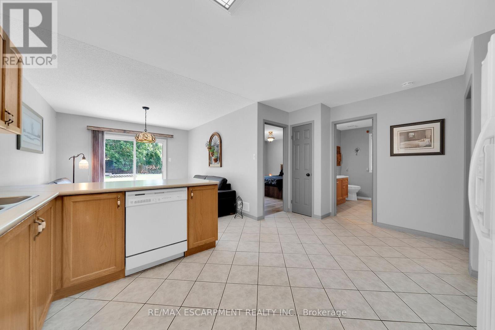67 Jeremy Street, Hamilton, Ontario  L9A 5J8 - Photo 10 - X12434914