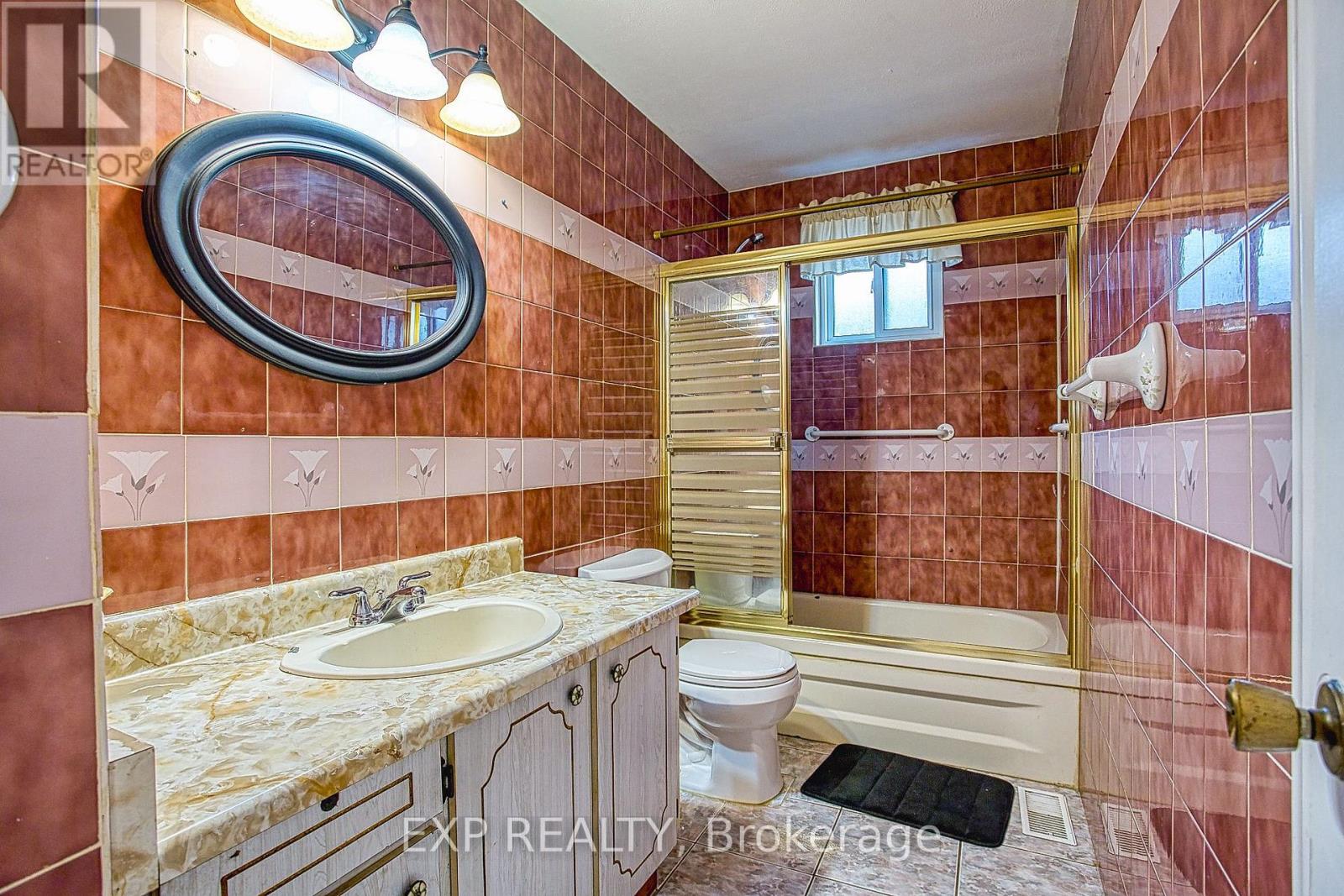 488 Barton Street E, Hamilton, Ontario  L8L 2Y8 - Photo 16 - X12434923