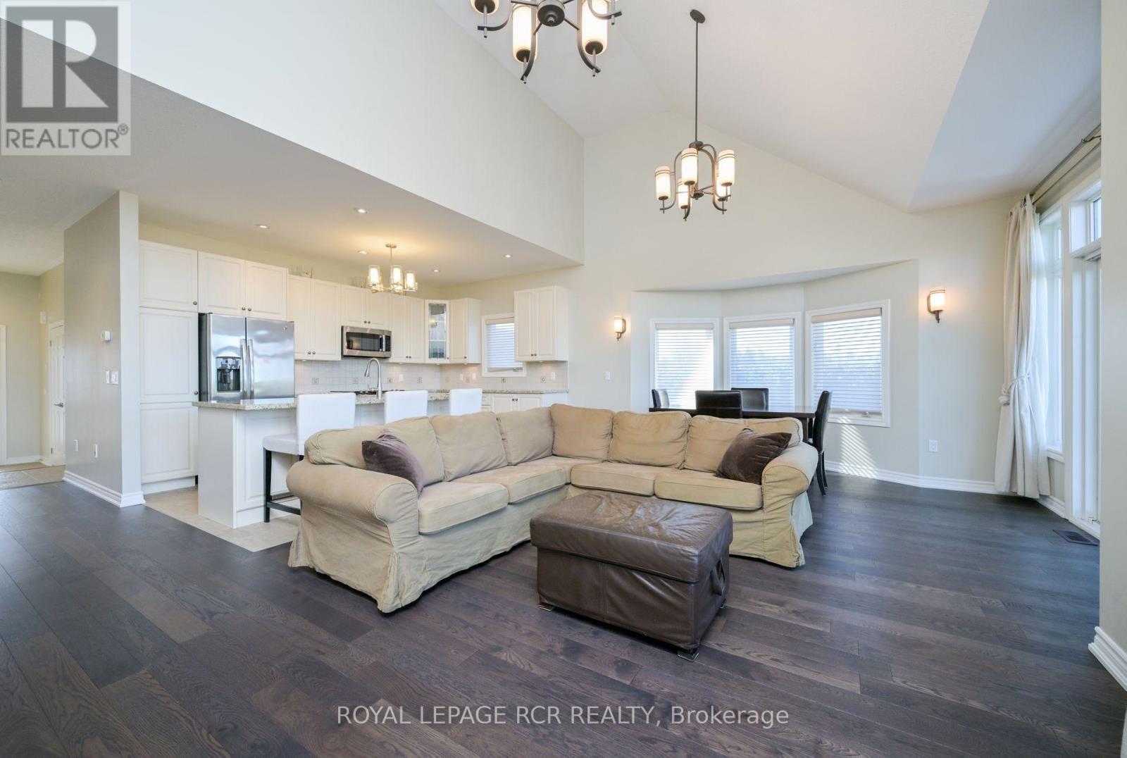 47 - 200 Kingfisher Drive, Mono, Ontario  L9W 0B3 - Photo 11 - X12434943