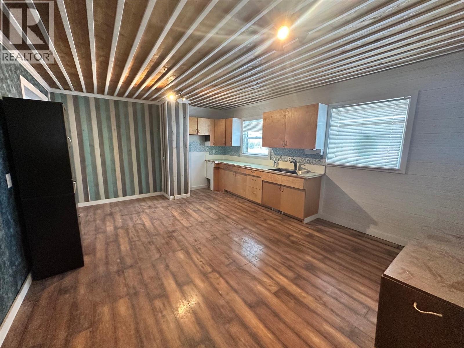 8019 217 Road, Dawson Creek, British Columbia  V1G 4E8 - Photo 2 - 10364397