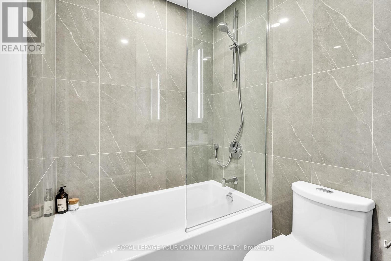 101 - 10 Inn On The Park Drive, Toronto, Ontario  M3C 0P9 - Photo 20 - C12434966