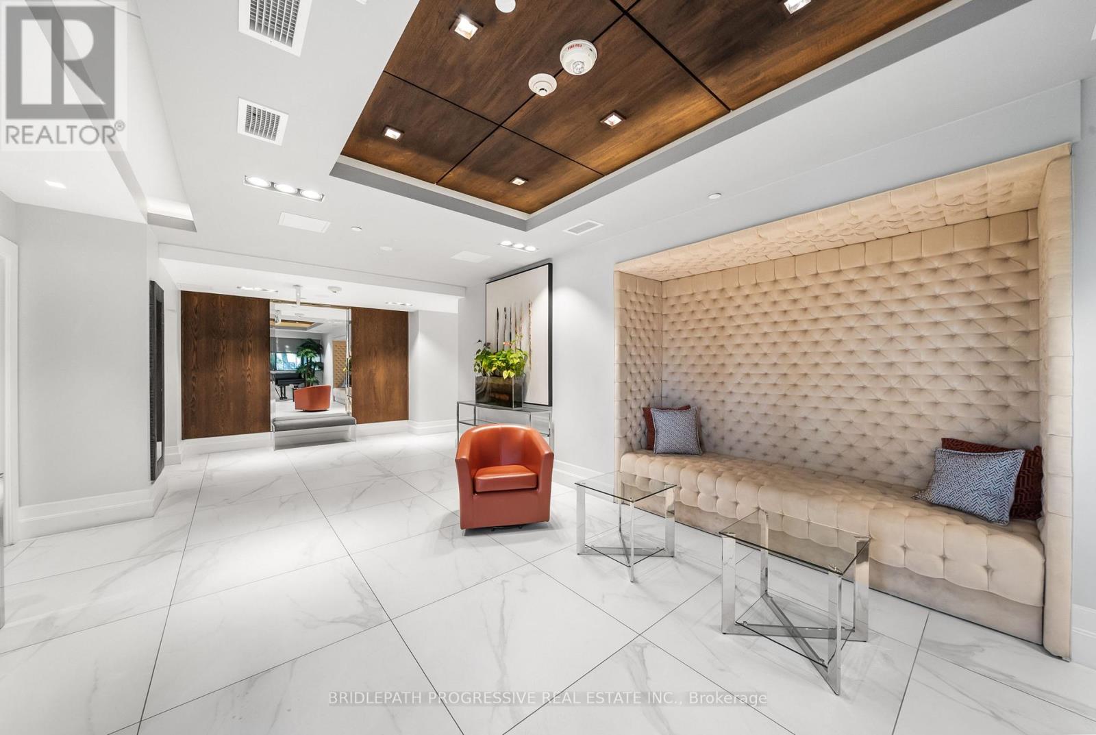 Property at 303 - 3 SOUTHVALE DRIVE image 4