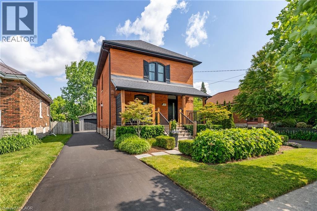 20 ALICE Street, Brantford, Ontario