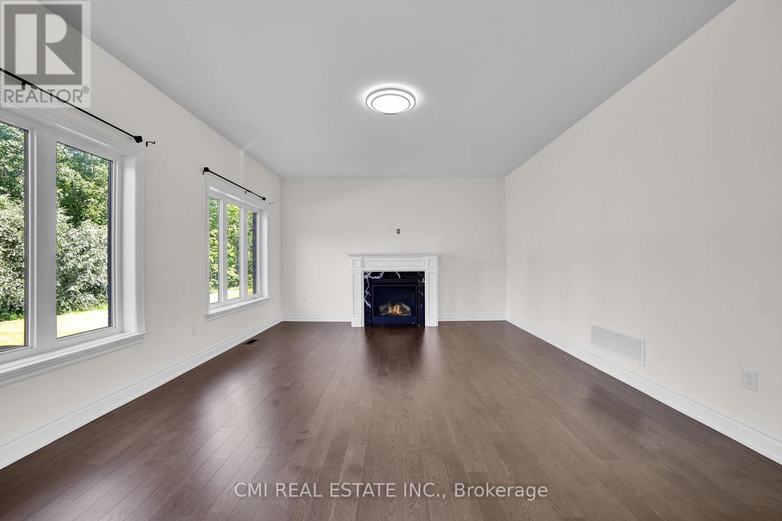 22 Birchwood Lane, Essa, Ontario  L3W 0A8 - Photo 12 - N12434970