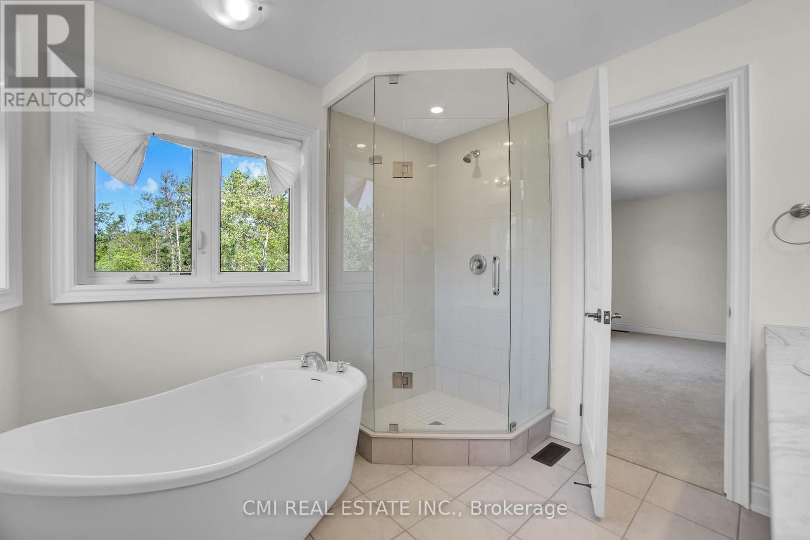 22 Birchwood Lane, Essa, Ontario  L3W 0A8 - Photo 31 - N12434970