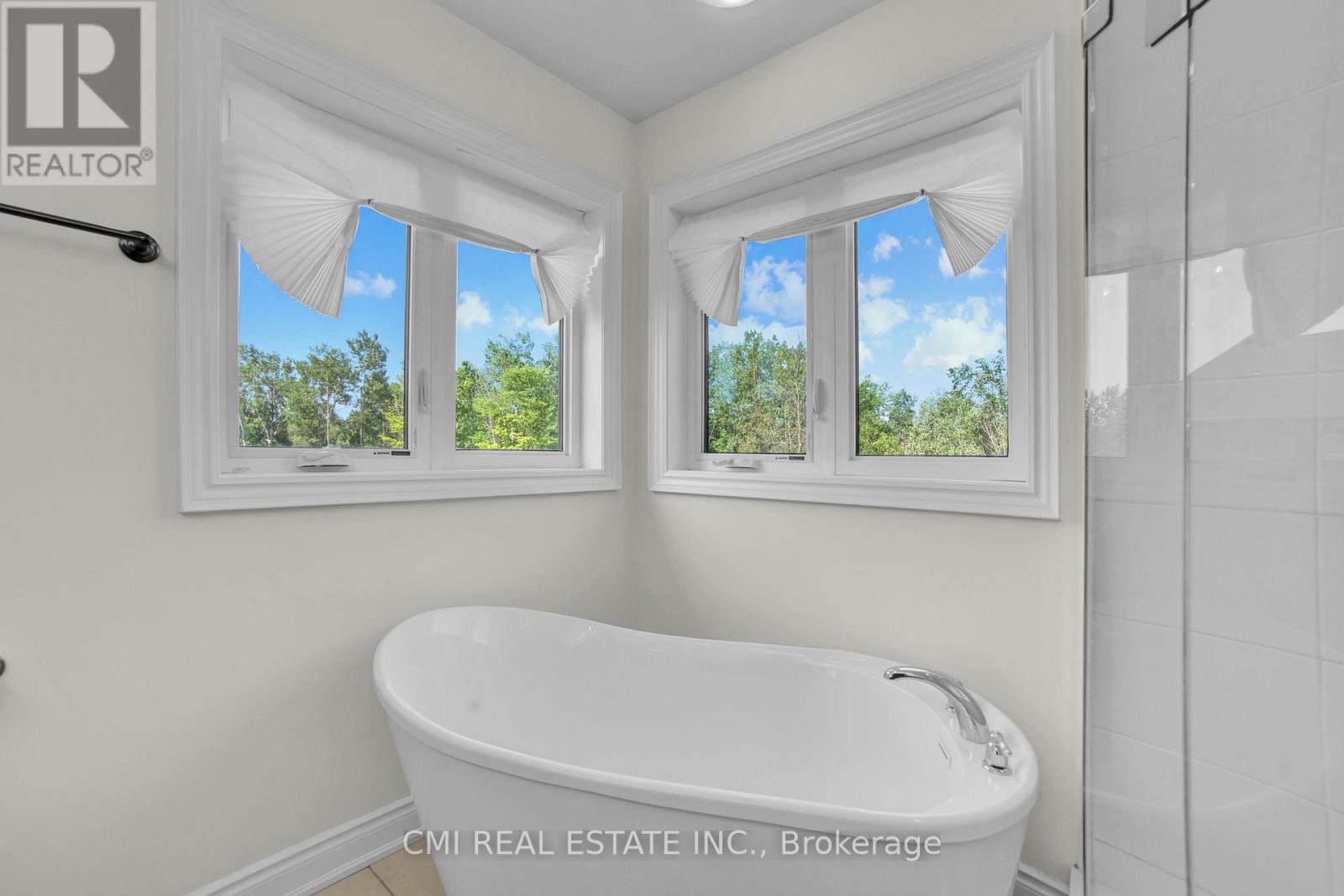 22 Birchwood Lane, Essa, Ontario  L3W 0A8 - Photo 38 - N12434970