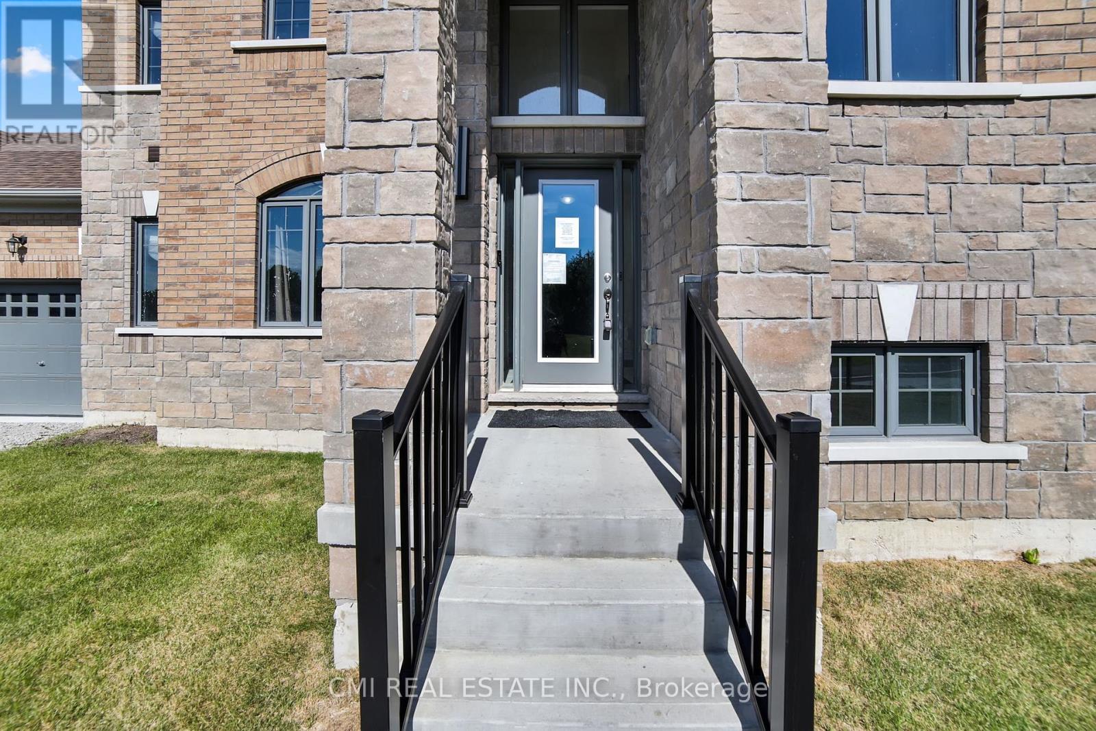 22 Birchwood Lane, Essa, Ontario  L3W 0A8 - Photo 4 - N12434970