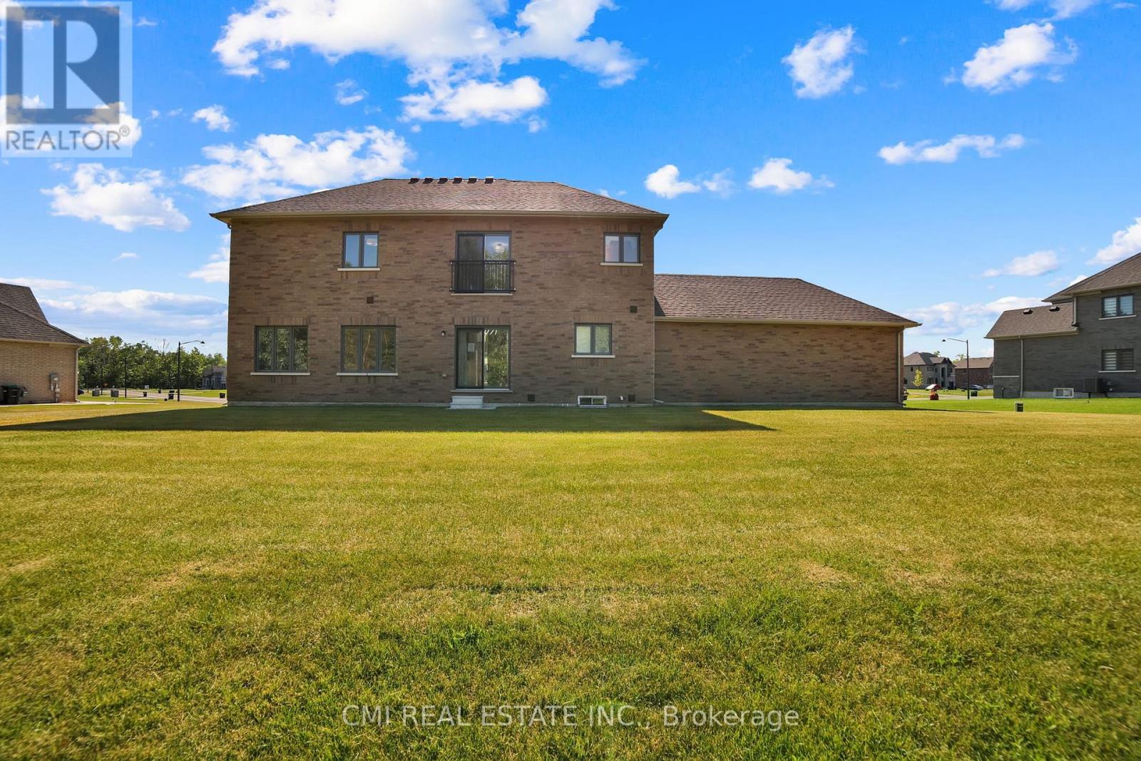 22 Birchwood Lane, Essa, Ontario  L3W 0A8 - Photo 40 - N12434970