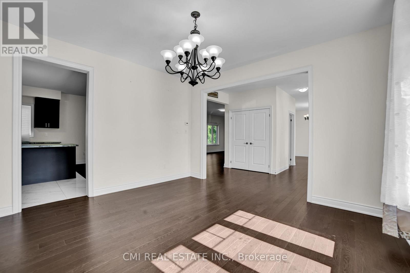 22 Birchwood Lane, Essa, Ontario  L3W 0A8 - Photo 7 - N12434970