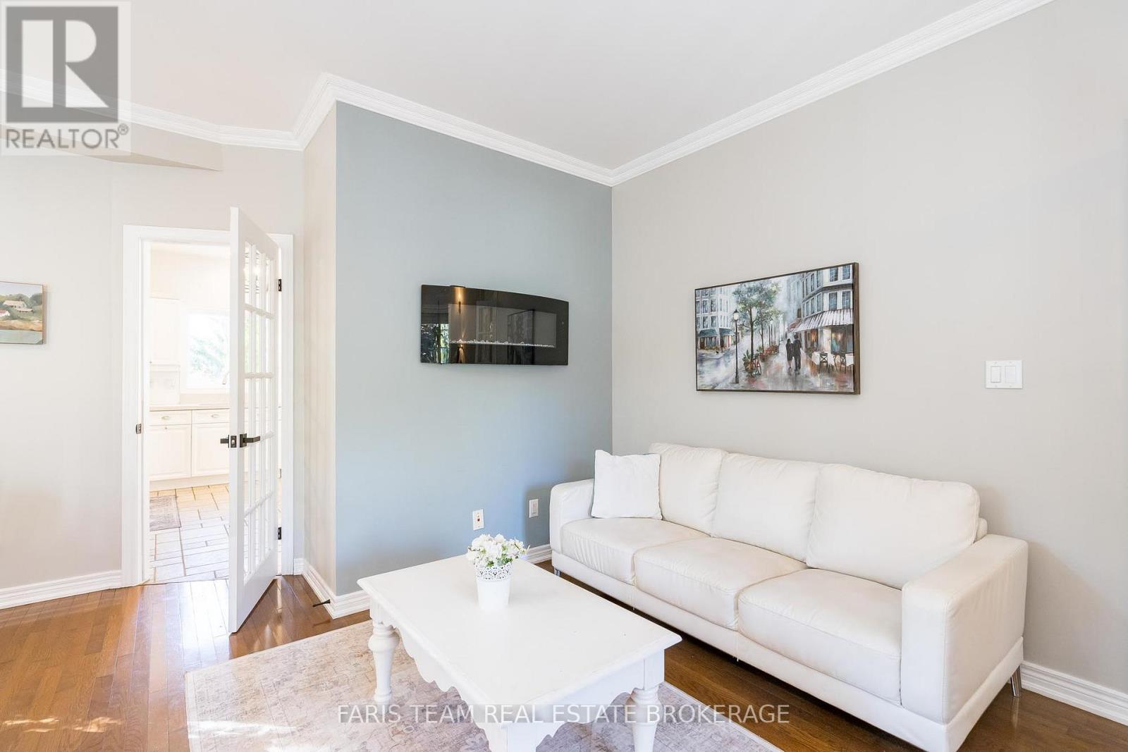 2 Evergreen Lane, Essa, Ontario  L0L 2N0 - Photo 12 - N12434973