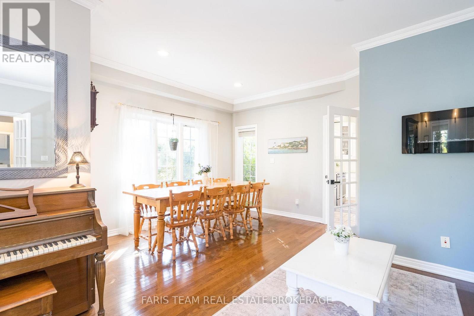 2 Evergreen Lane, Essa, Ontario  L0L 2N0 - Photo 13 - N12434973