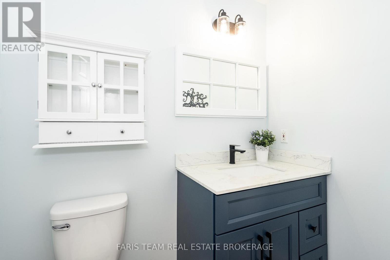 2 Evergreen Lane, Essa, Ontario  L0L 2N0 - Photo 16 - N12434973