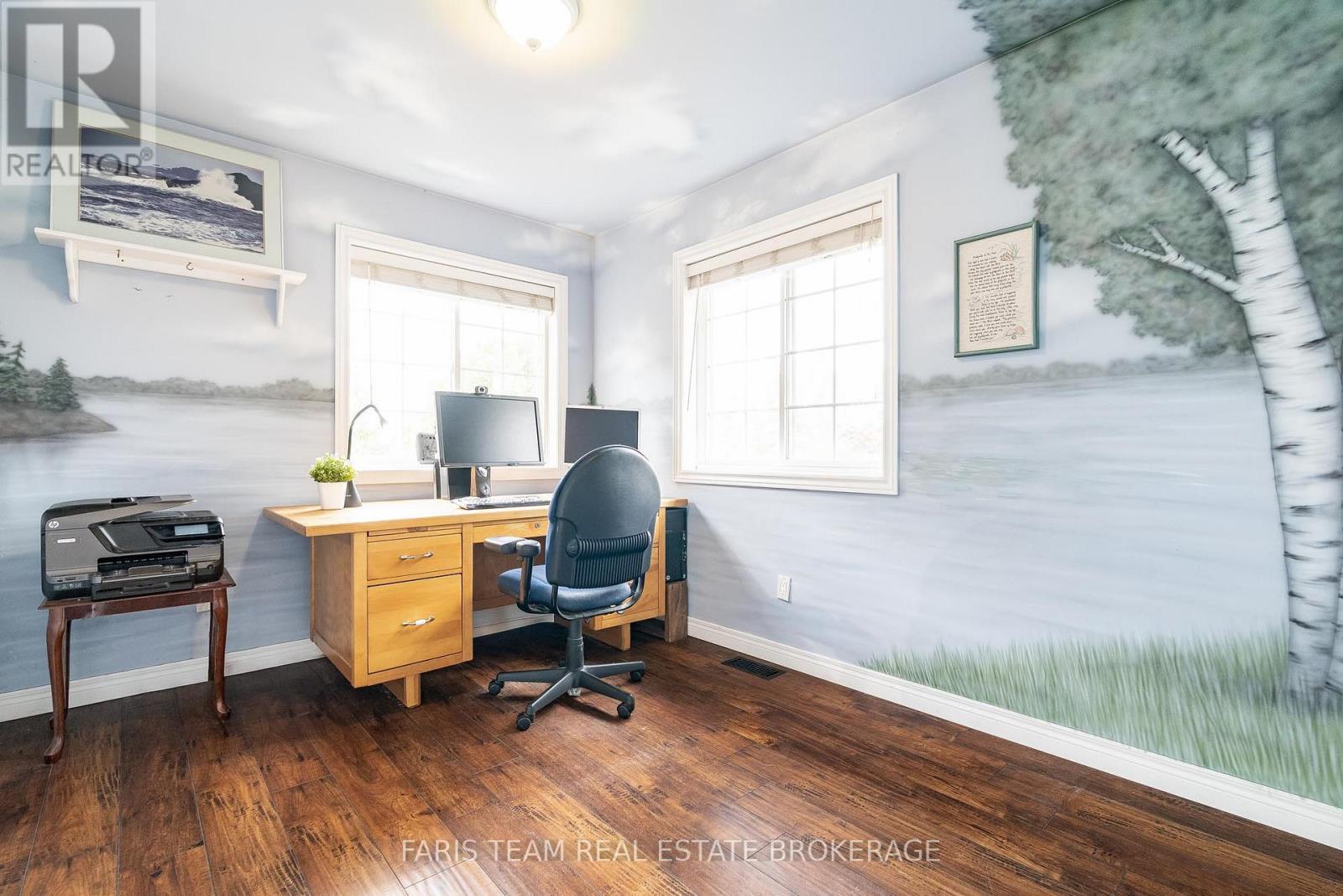 2 Evergreen Lane, Essa, Ontario  L0L 2N0 - Photo 23 - N12434973