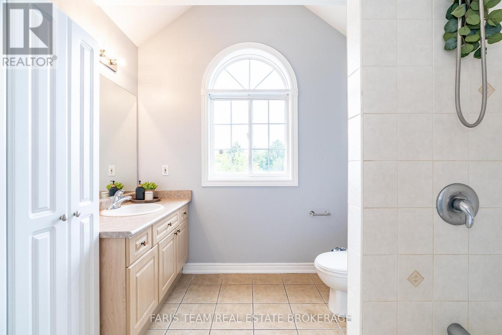 2 Evergreen Lane, Essa, Ontario  L0L 2N0 - Photo 29 - N12434973