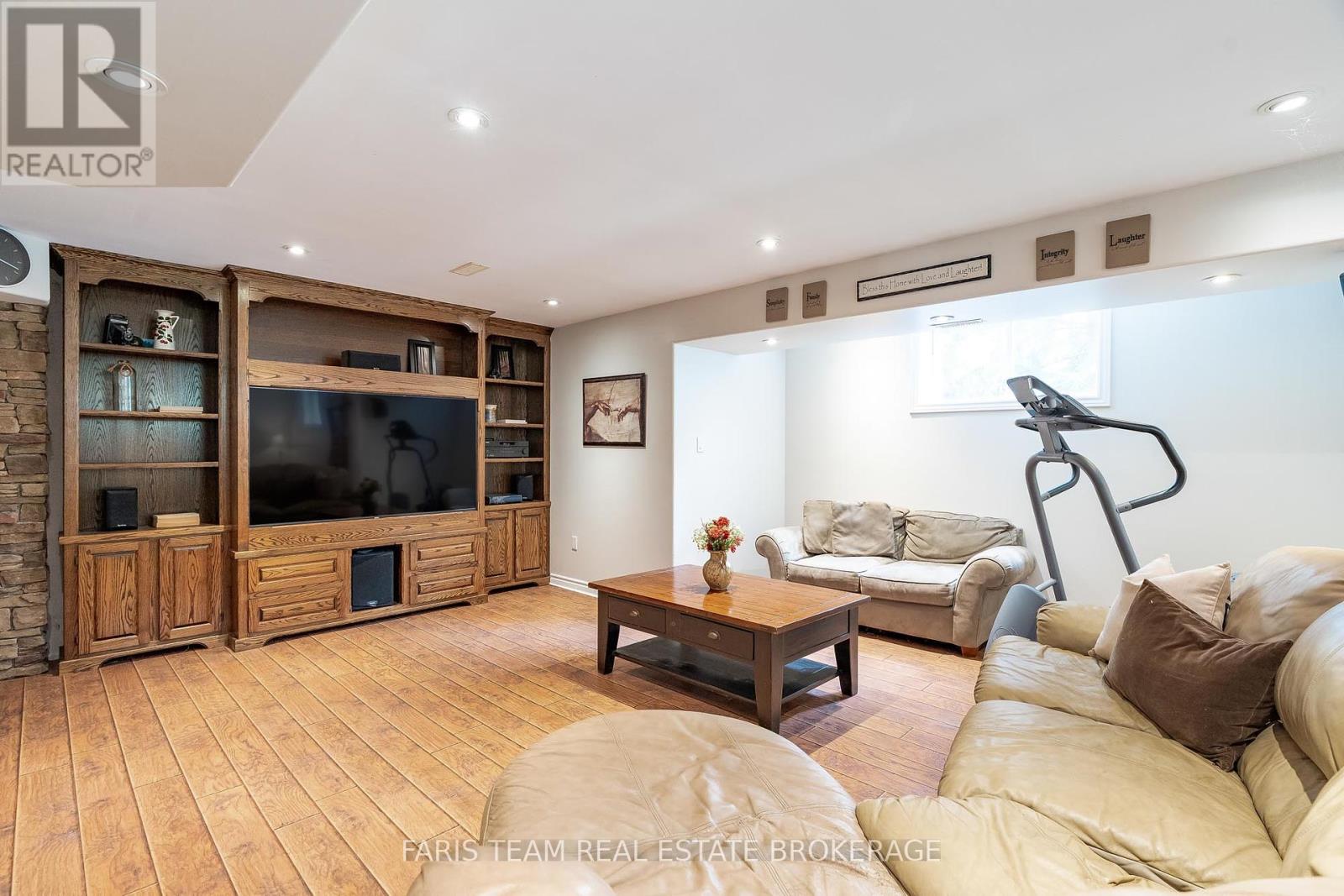 2 Evergreen Lane, Essa, Ontario  L0L 2N0 - Photo 30 - N12434973
