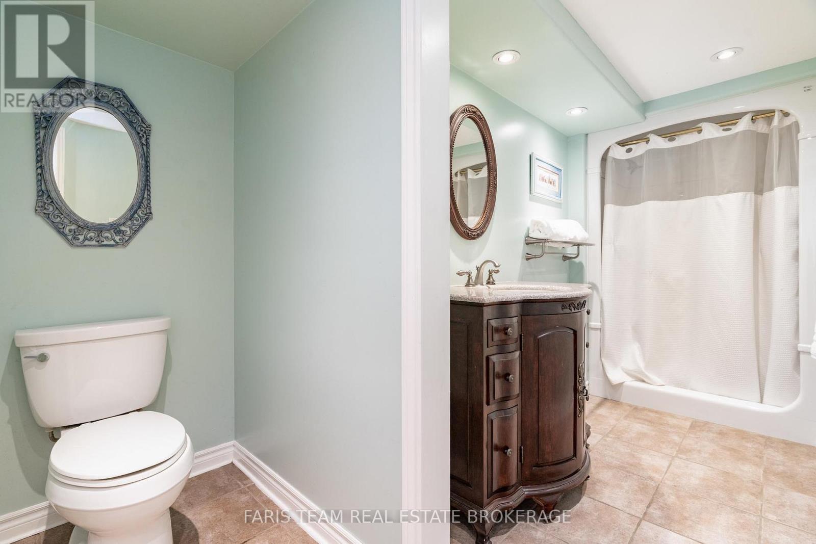2 Evergreen Lane, Essa, Ontario  L0L 2N0 - Photo 35 - N12434973