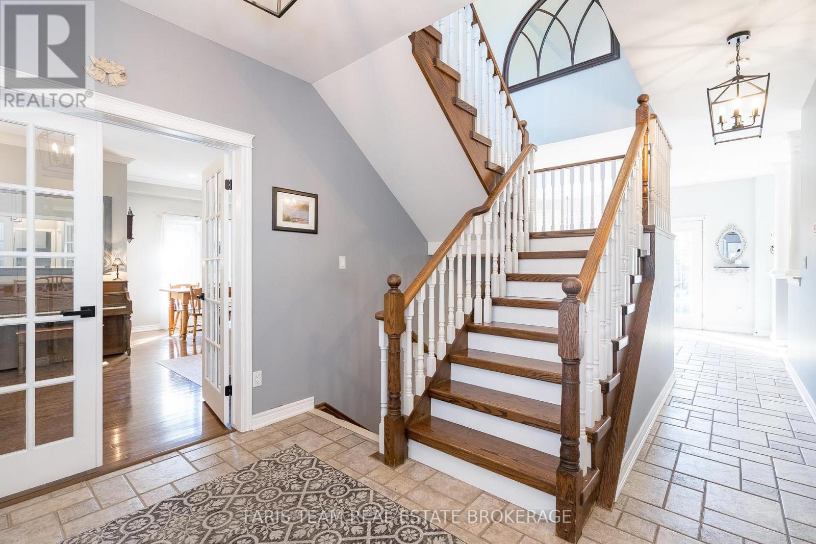 2 Evergreen Lane, Essa, Ontario  L0L 2N0 - Photo 6 - N12434973