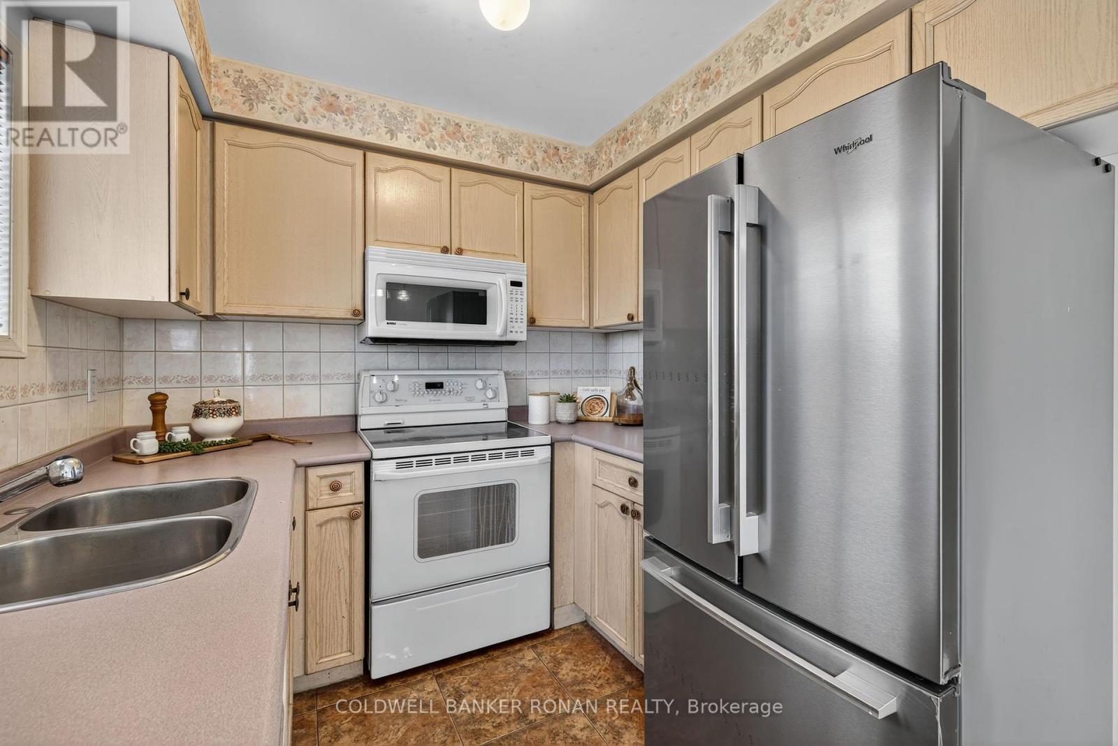 97 Parktree Drive, Vaughan, Ontario  L6A 2N6 - Photo 15 - N12434977