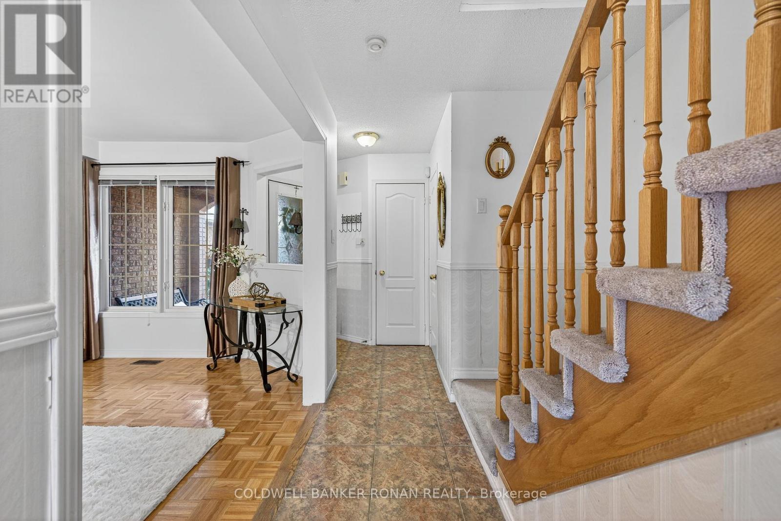 97 Parktree Drive, Vaughan, Ontario  L6A 2N6 - Photo 6 - N12434977