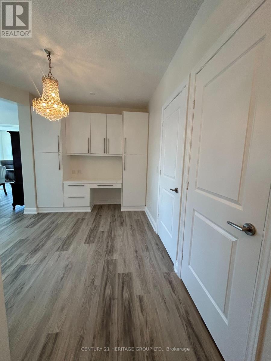 203 - 9088 Yonge Street, Richmond Hill, Ontario  L4C 0Y6 - Photo 6 - N12434997