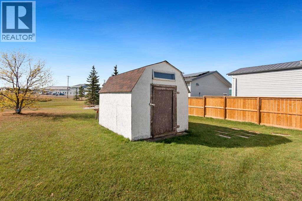 707 Highfield Drive, Carstairs, Alberta  T0M 0N0 - Photo 3 - A2257929