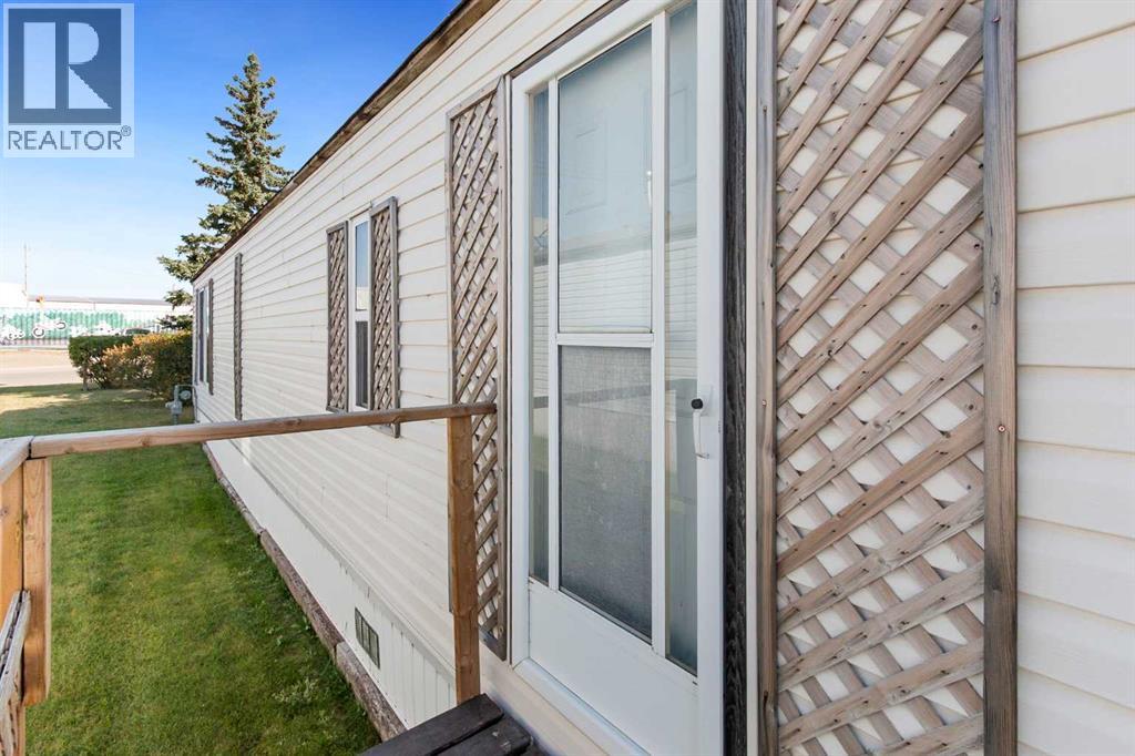 707 Highfield Drive, Carstairs, Alberta  T0M 0N0 - Photo 4 - A2257929