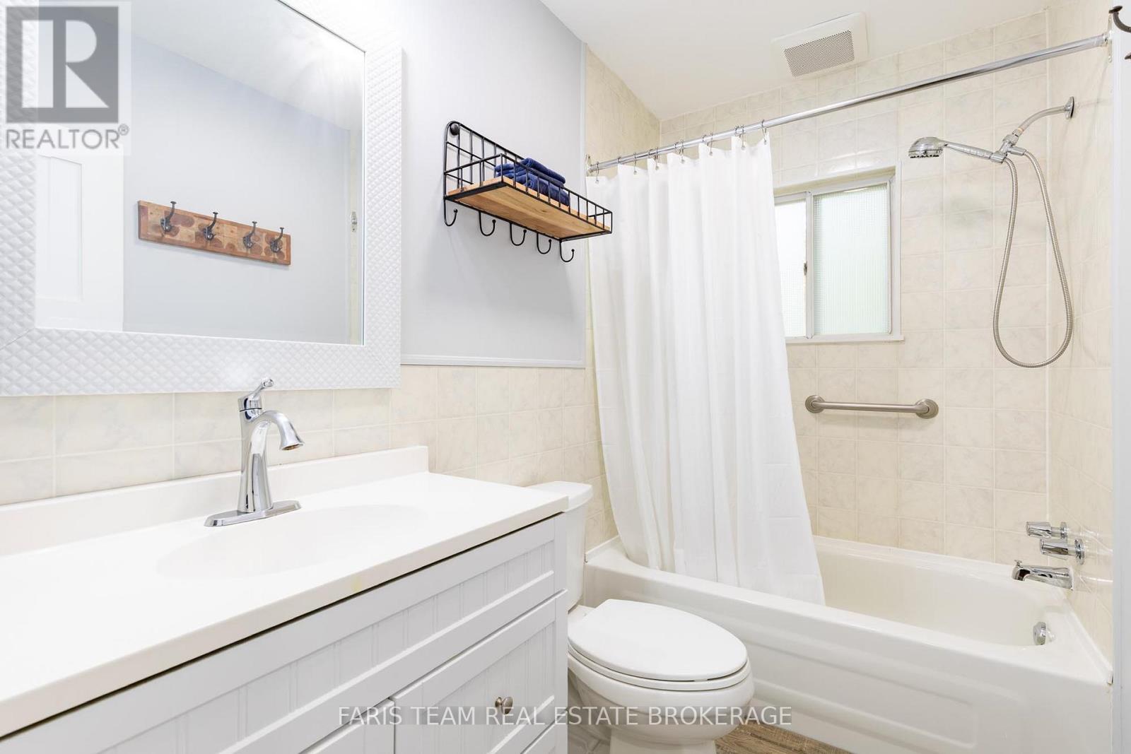 1292 Tiny Beaches Road N, Tiny, Ontario  L9M 0H3 - Photo 23 - S12434947