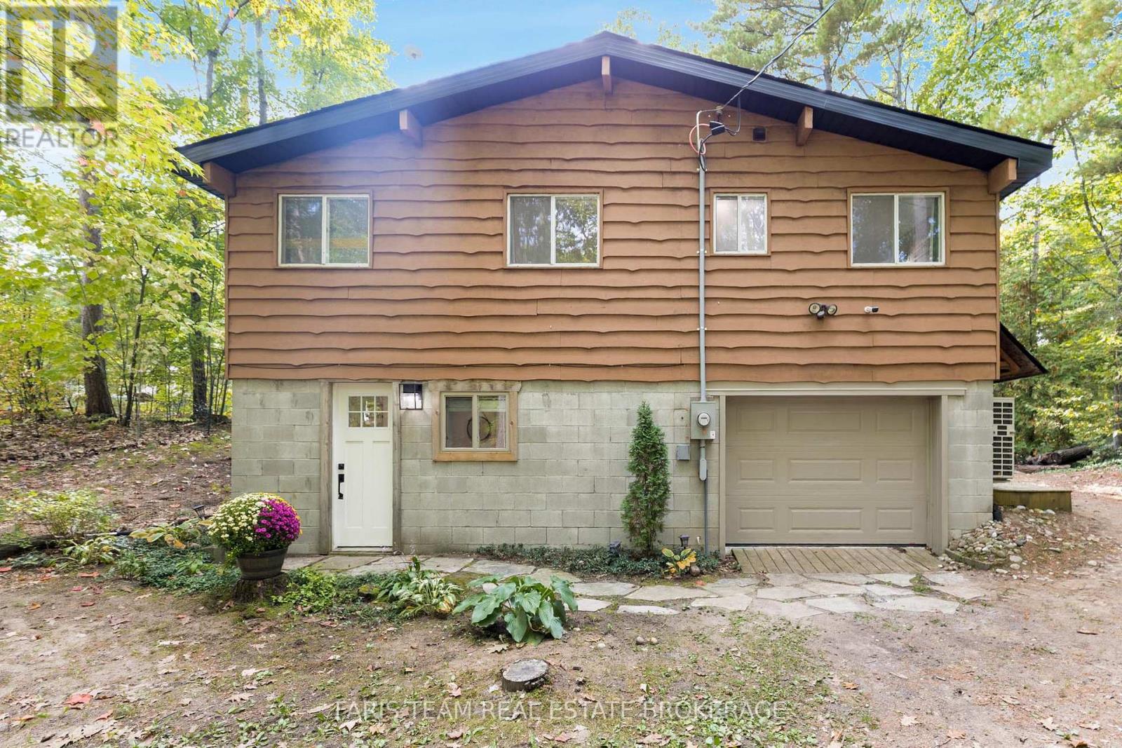 1292 Tiny Beaches Road N, Tiny, Ontario  L9M 0H3 - Photo 5 - S12434947