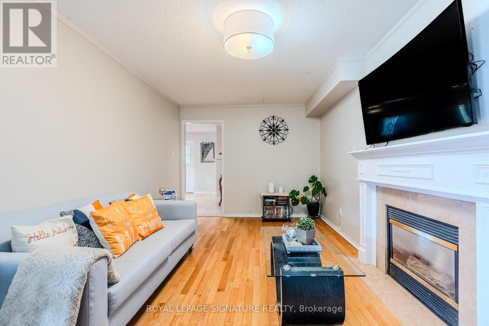 341 Livingstone Street, Barrie, Ontario  L4N 7C5 - Photo 12 - S12434963