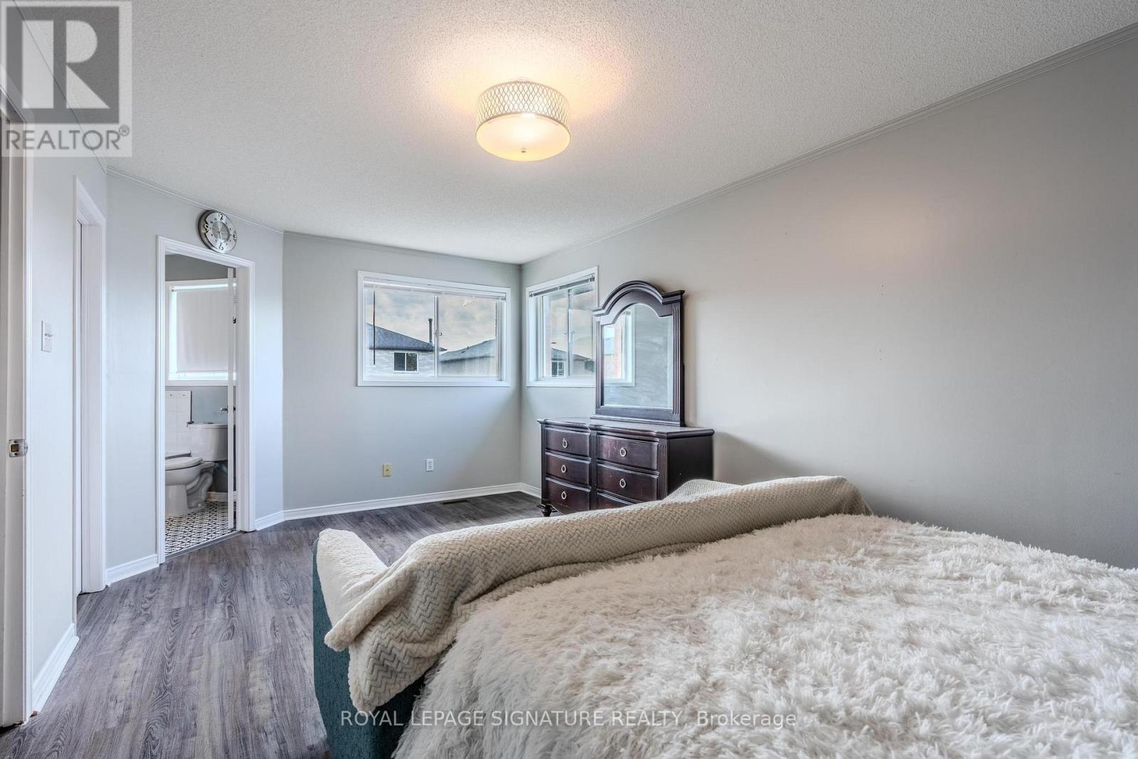 341 Livingstone Street, Barrie, Ontario  L4N 7C5 - Photo 20 - S12434963