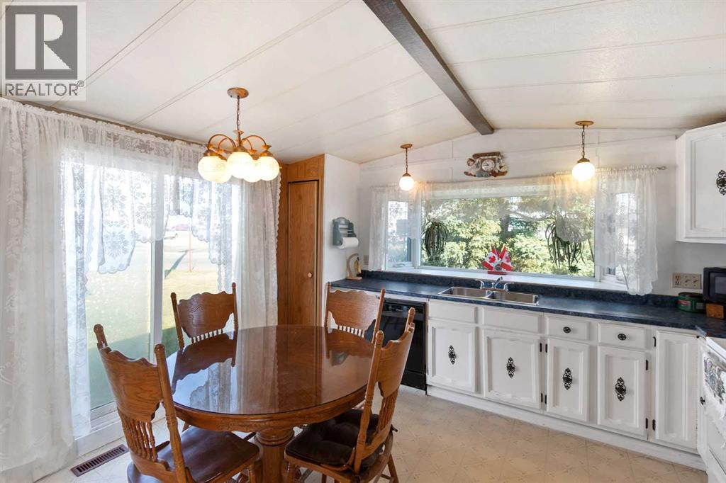 707 Highfield Drive, Carstairs, Alberta  T0M 0N0 - Photo 11 - A2257929