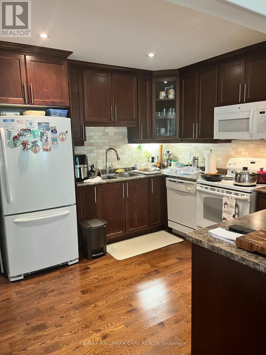 7 - 90 Sovereigns Gate, Barrie, Ontario  L4N 0Y9 - Photo 7 - S12435014