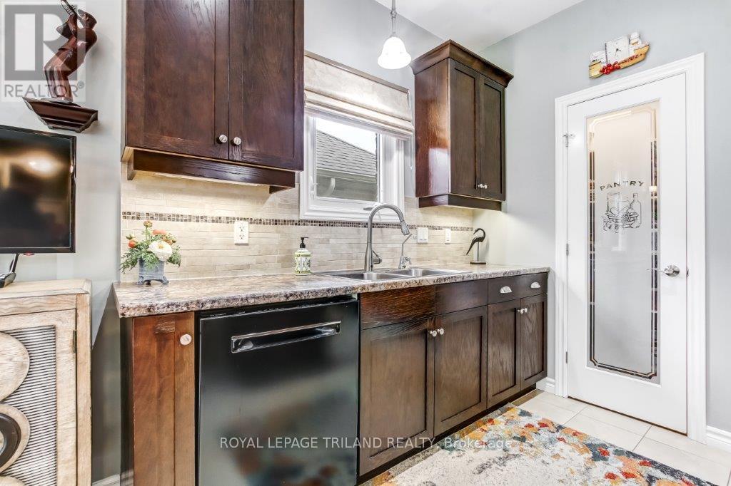 20 Ensley Place, Central Elgin, Ontario  N5L 0A1 - Photo 12 - X12435065