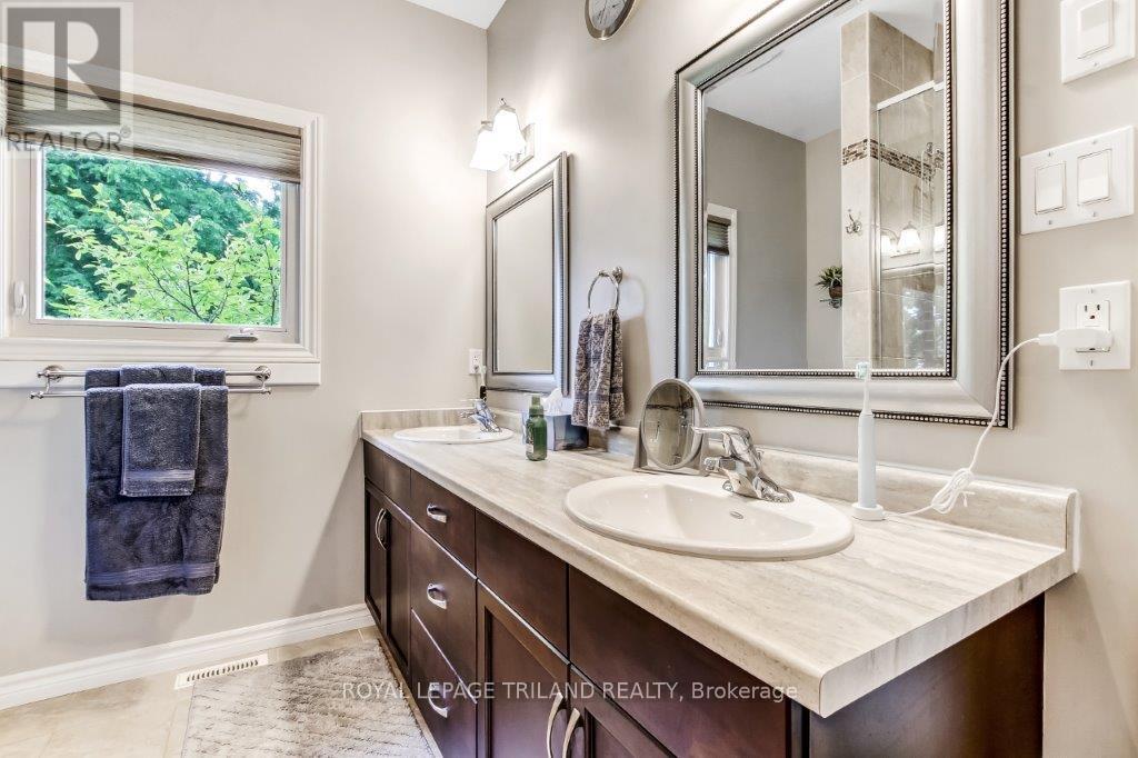 20 Ensley Place, Central Elgin, Ontario  N5L 0A1 - Photo 18 - X12435065