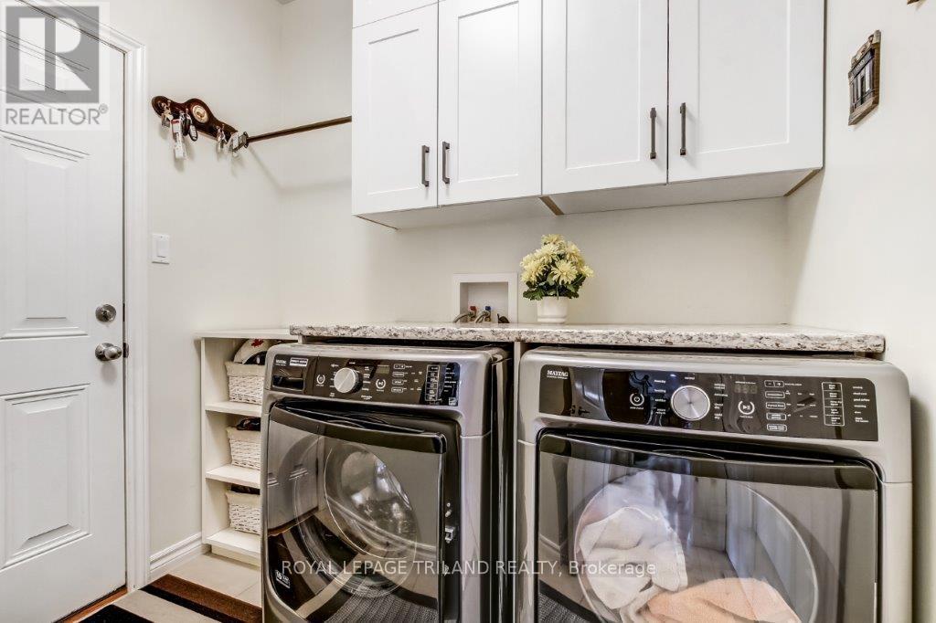 20 Ensley Place, Central Elgin, Ontario  N5L 0A1 - Photo 6 - X12435065