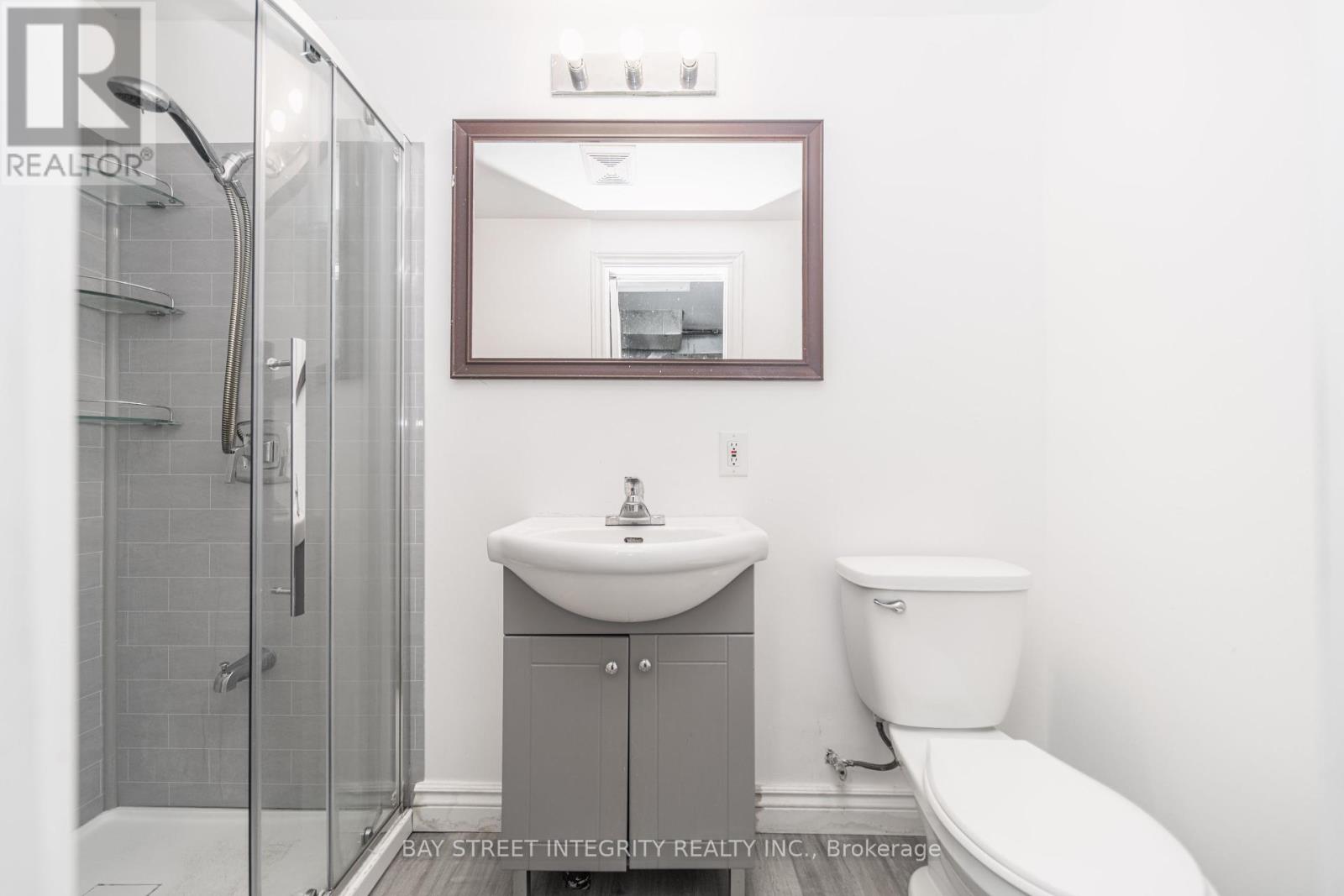 1 Hodgins Avenue, Georgina, Ontario  L4P 3M9 - Photo 34 - N12433883