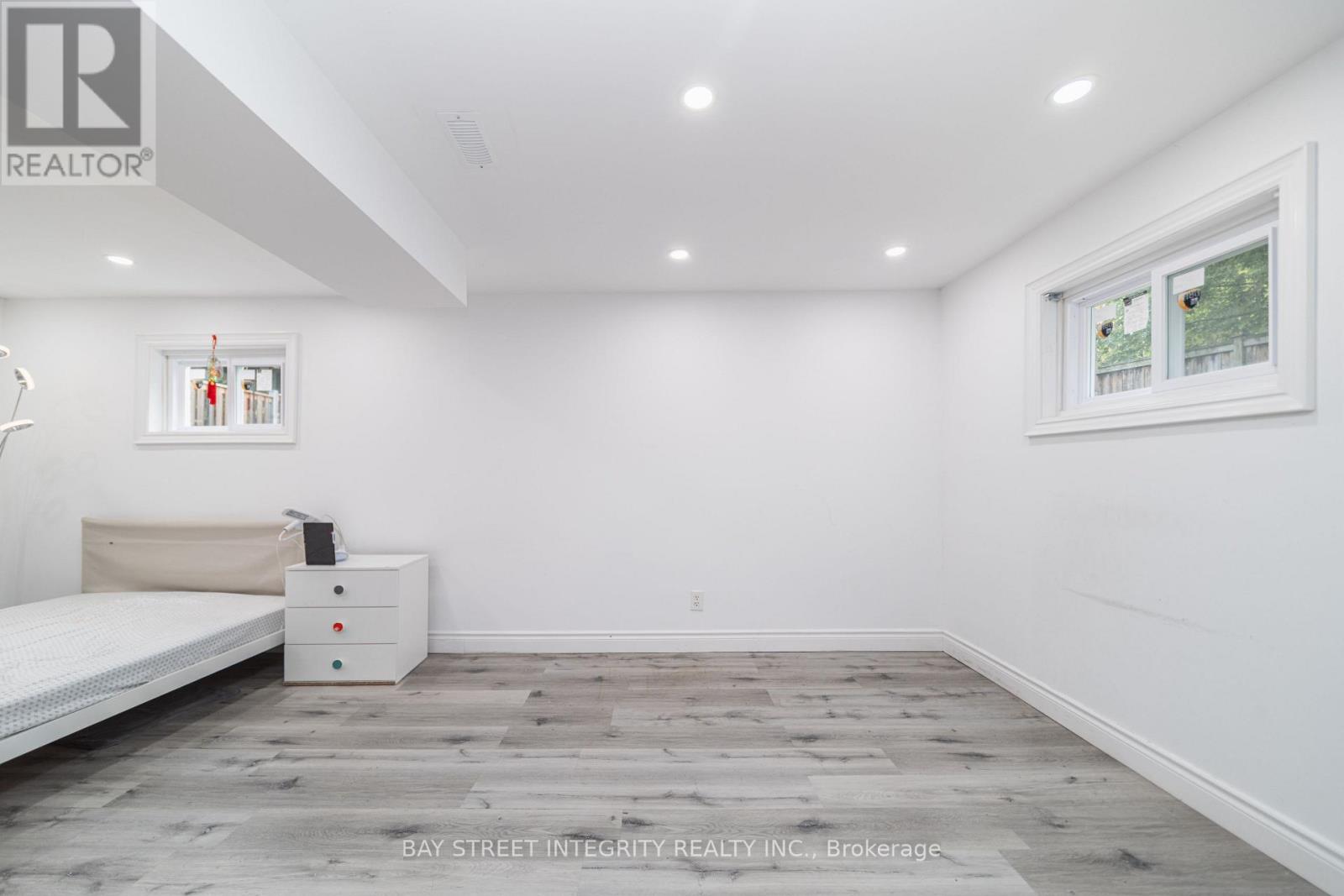 1 Hodgins Avenue, Georgina, Ontario  L4P 3M9 - Photo 40 - N12433883
