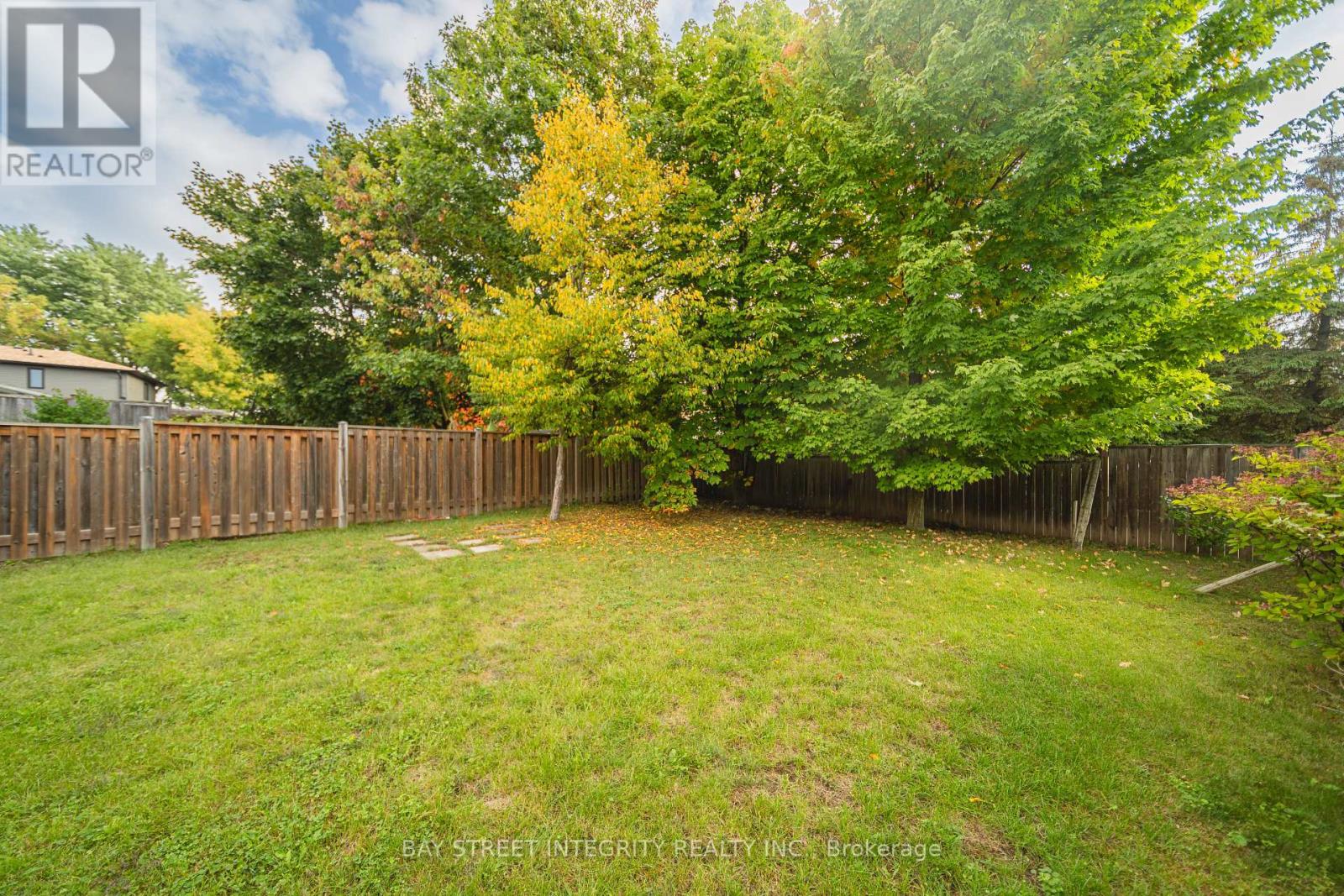 1 Hodgins Avenue, Georgina, Ontario  L4P 3M9 - Photo 50 - N12433883
