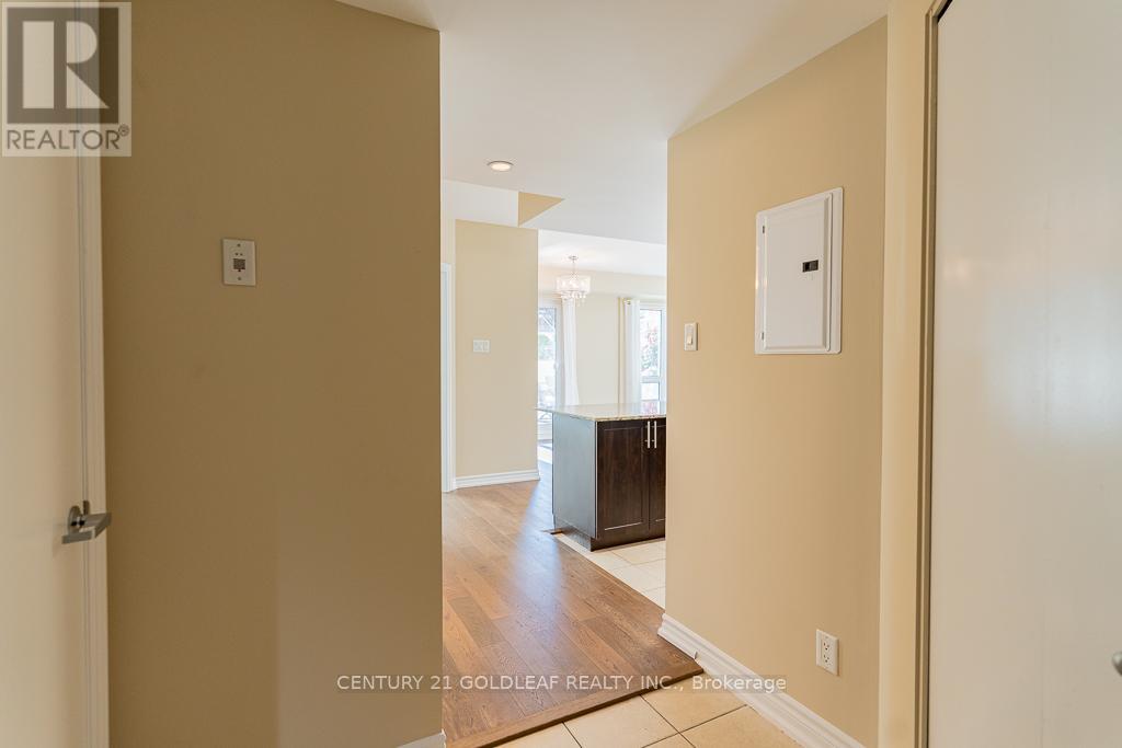 208 - 234 Rideau Street, Ottawa, Ontario  K1N 0A9 - Photo 5 - X12435017