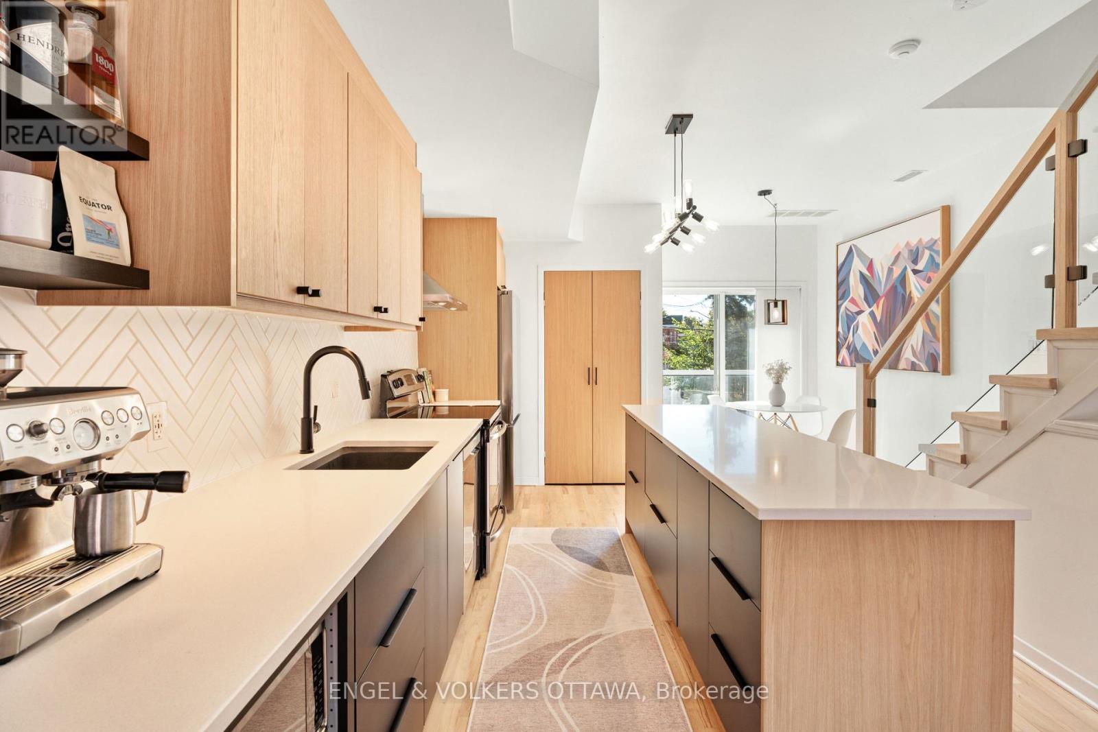 2 - 4 Sherbrooke Avenue, Ottawa, Ontario  K1Y 1R7 - Photo 4 - X12435099