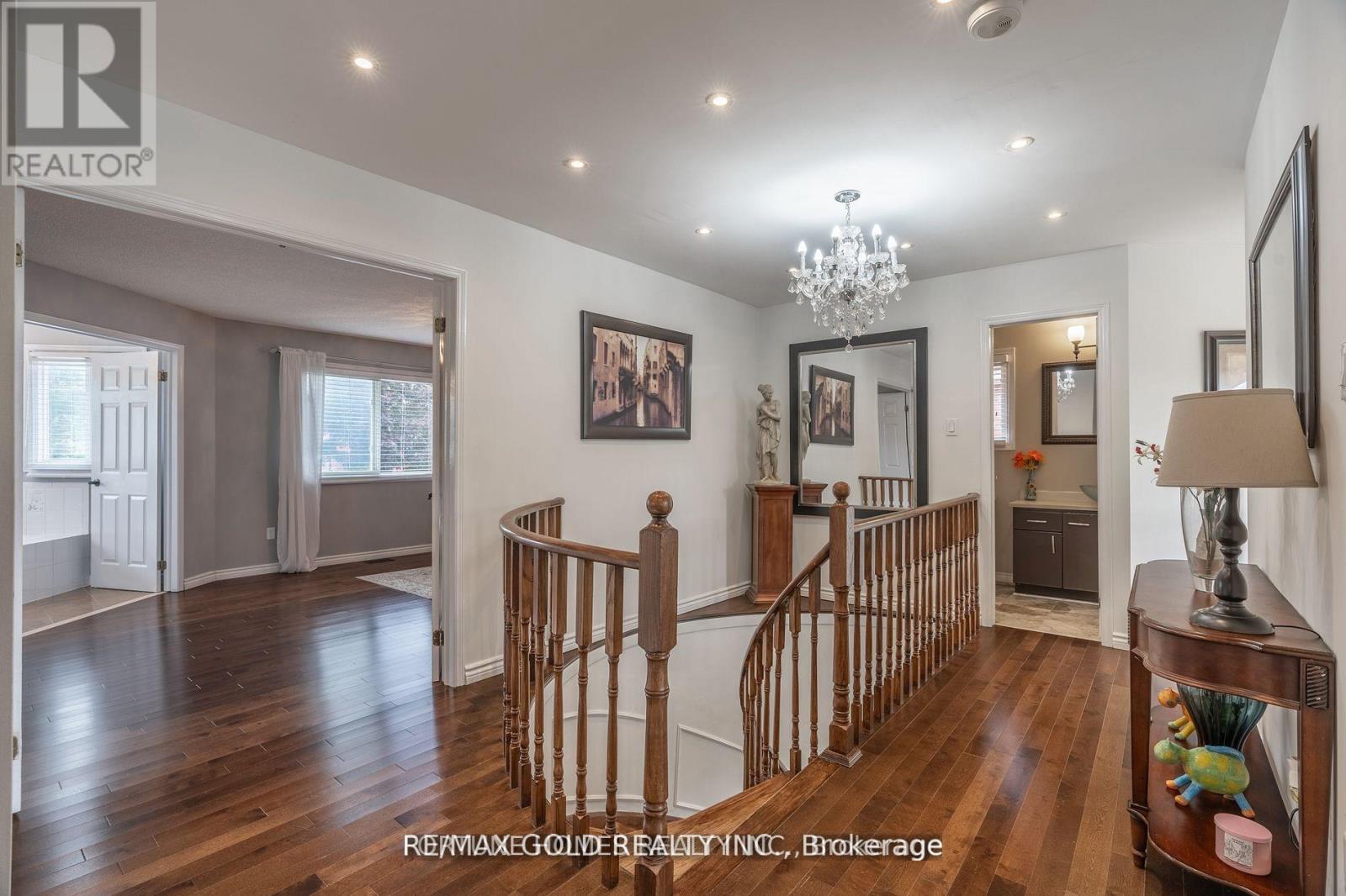 14 Shadywood Road, Brampton, Ontario  L6Z 4M6 - Photo 13 - W12434965