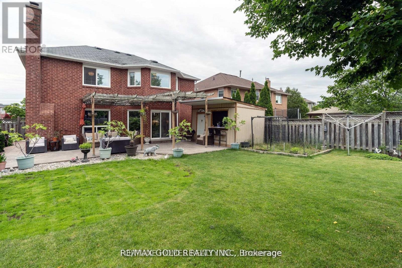 14 Shadywood Road, Brampton, Ontario  L6Z 4M6 - Photo 17 - W12434965