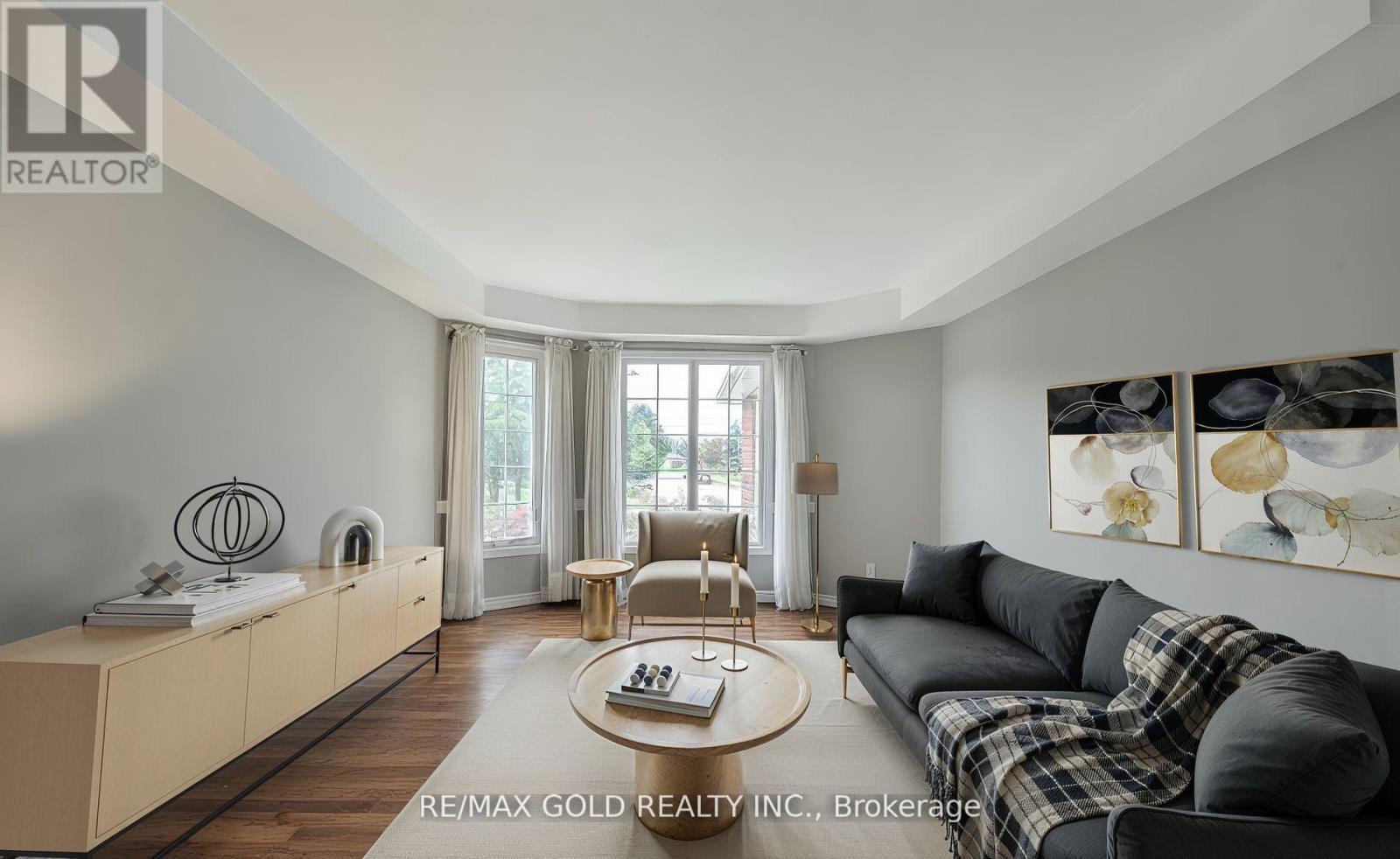 14 Shadywood Road, Brampton, Ontario  L6Z 4M6 - Photo 4 - W12434965